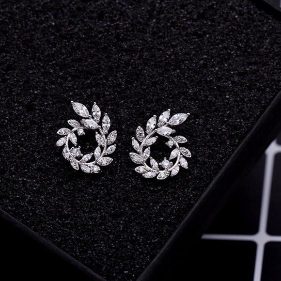 CZ Crystal Silver Studs - Picture 5 of 6